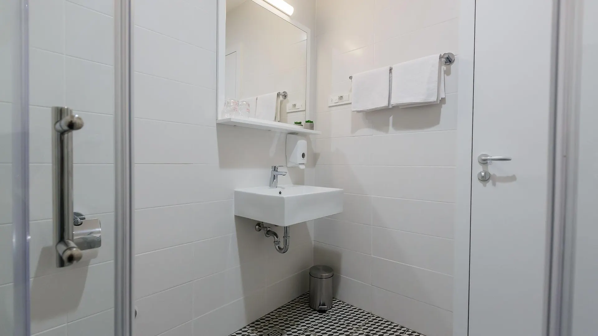 Hotel Stacija Kaštela 3*,  Kroatië